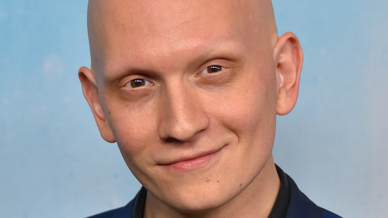 DC Star Anthony Carrigan Reveals Which MCU Superhero He'd Like To Play