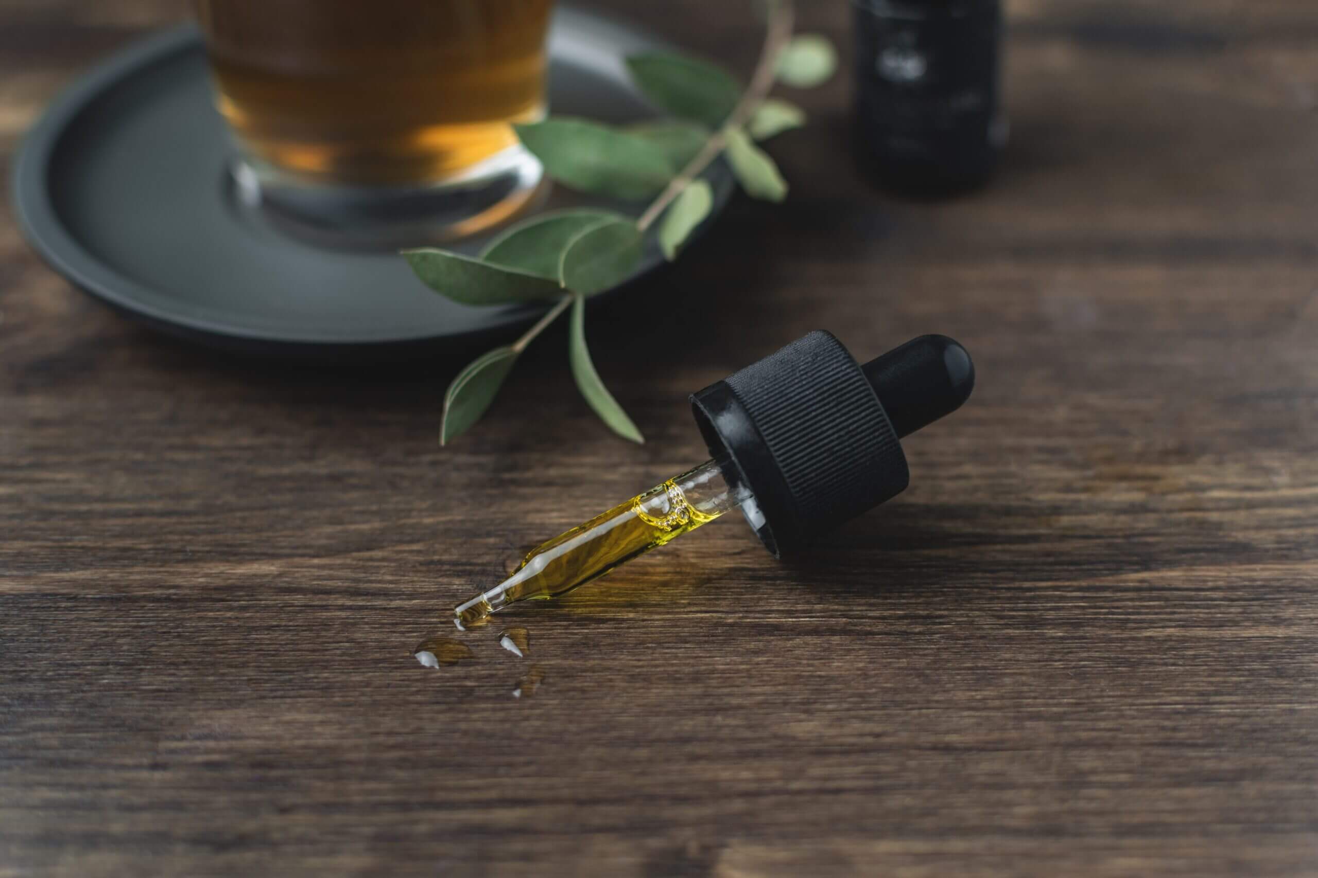 5 Reasons To Take CBD OIl if You suffer from chronic pain conditions