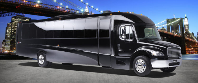 5 reasons why opting for a party bus is better than personal cars for a family outings