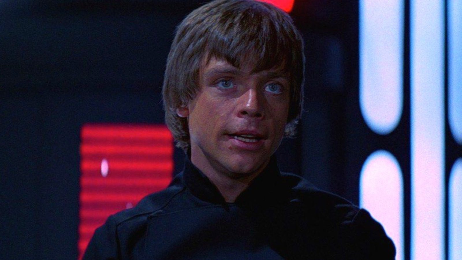 This Star Wars Theory Argues The Darksaber Actually Belongs To Luke Skywalker